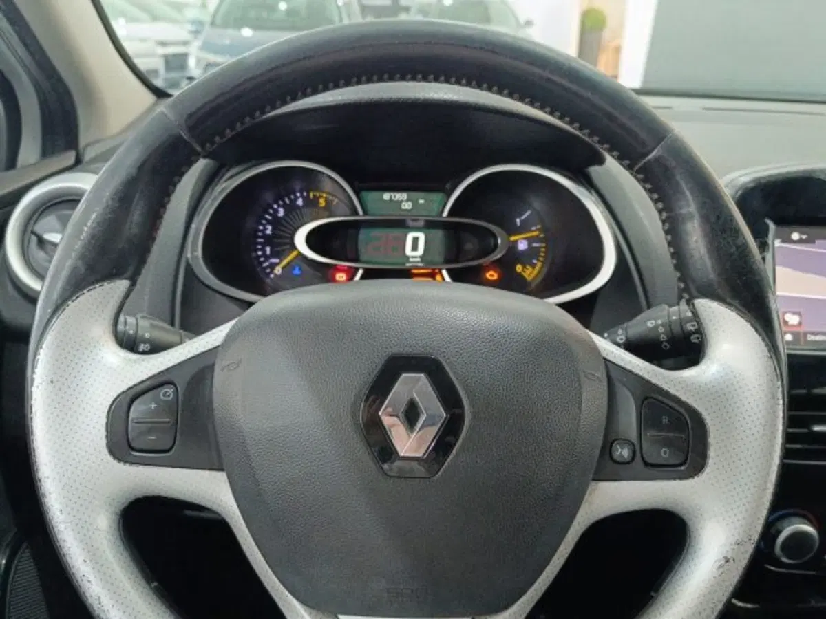Renault Clio Sporter usata a Catania (18)