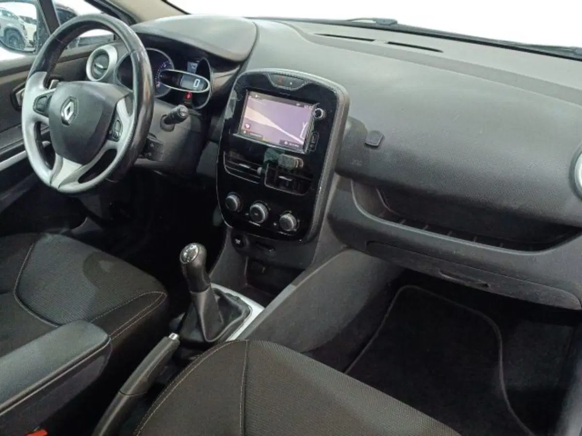 Renault Clio Sporter usata a Catania (9)