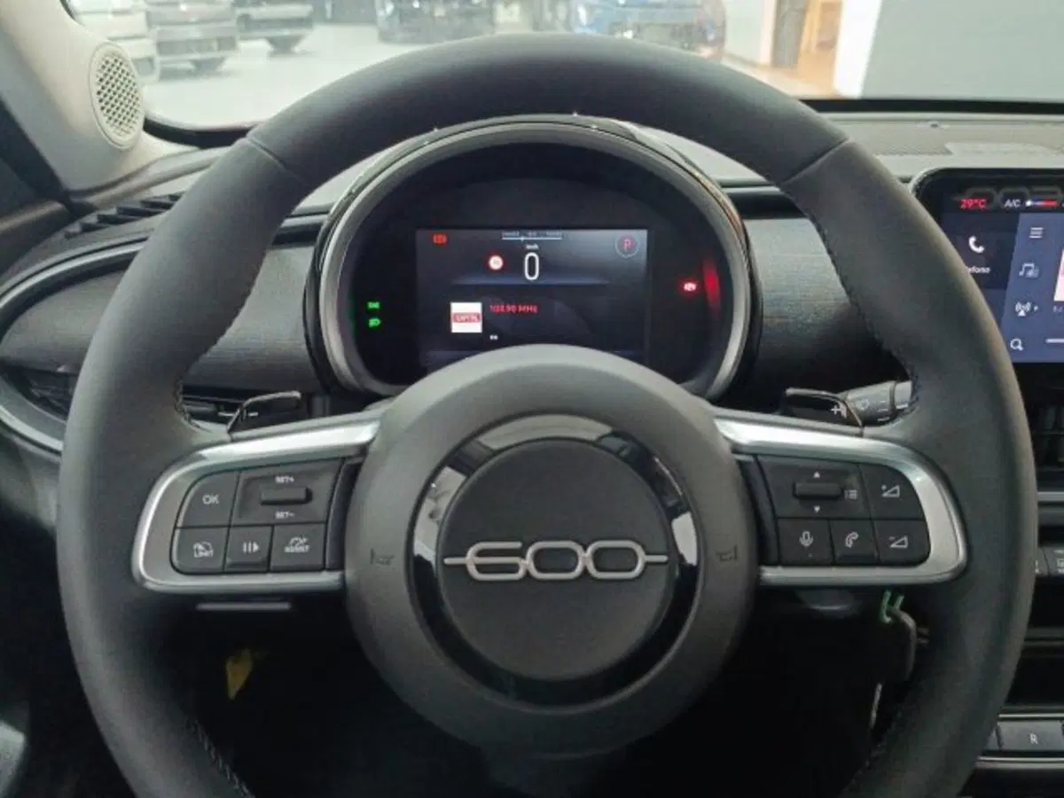Fiat 600 nuova a Catania (16)