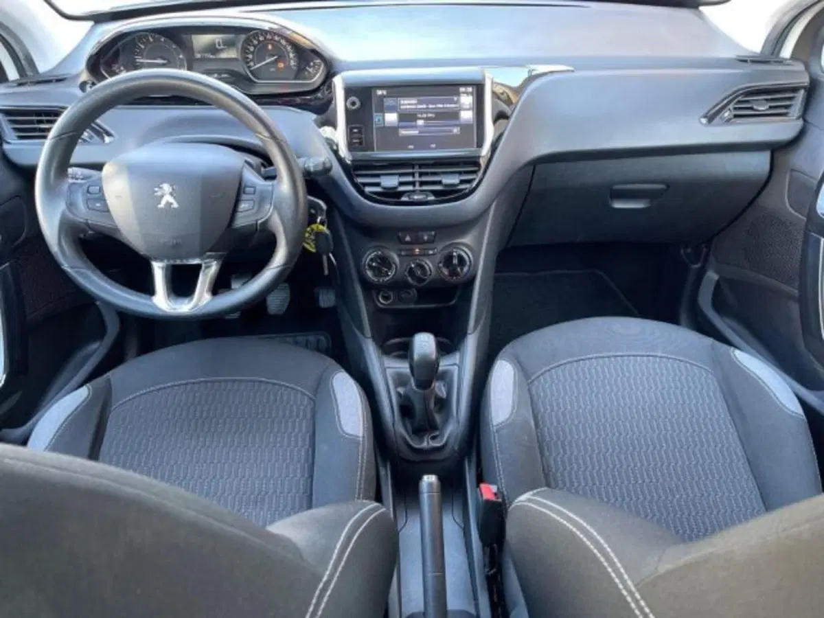 Peugeot 208 usata a Ancona (11)