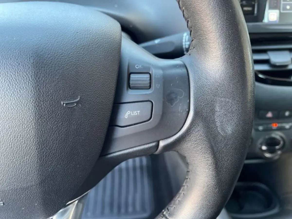 Peugeot 208 usata a Ancona (20)