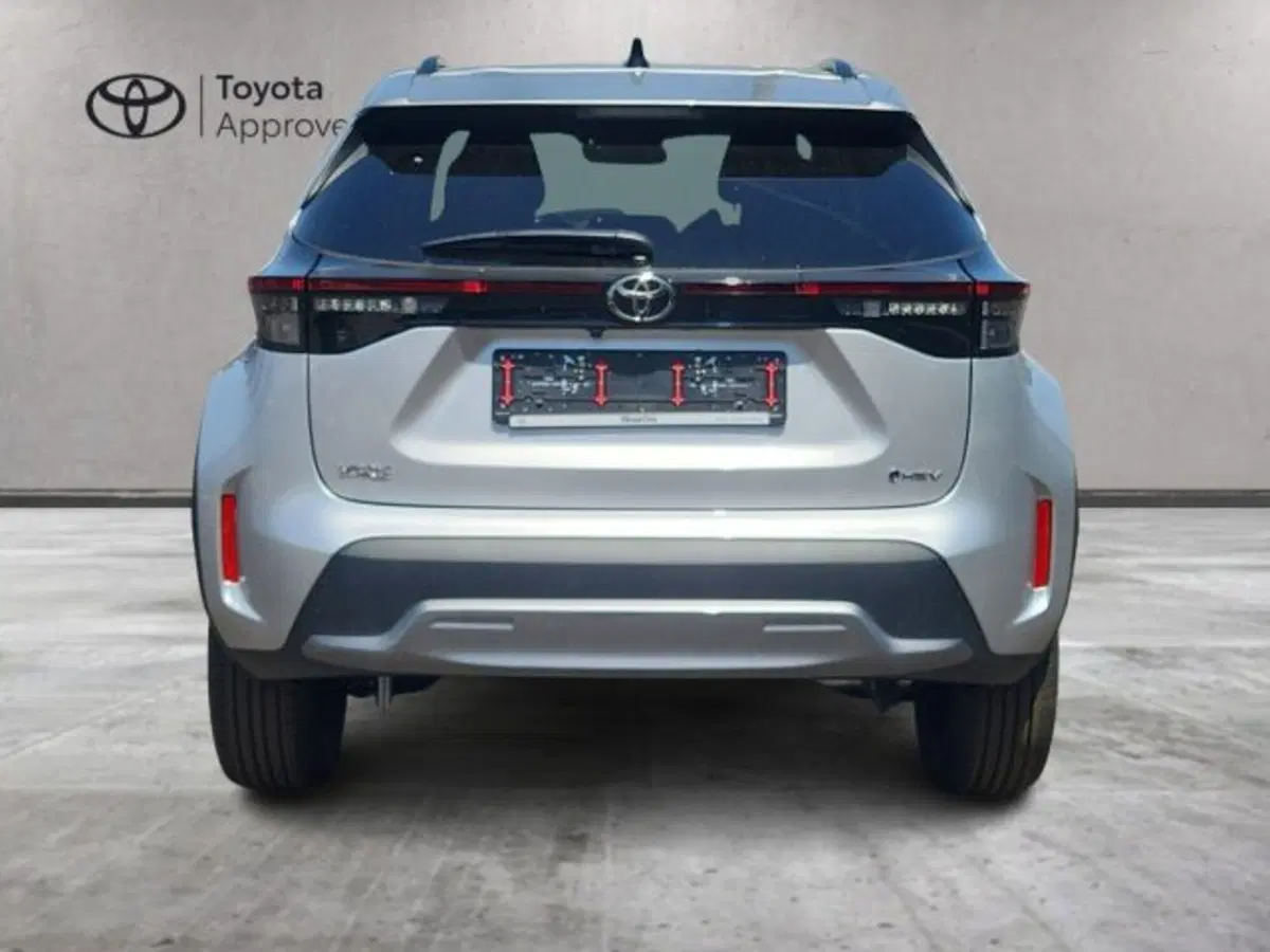 Toyota Yaris Cross nuova a Roma (12)