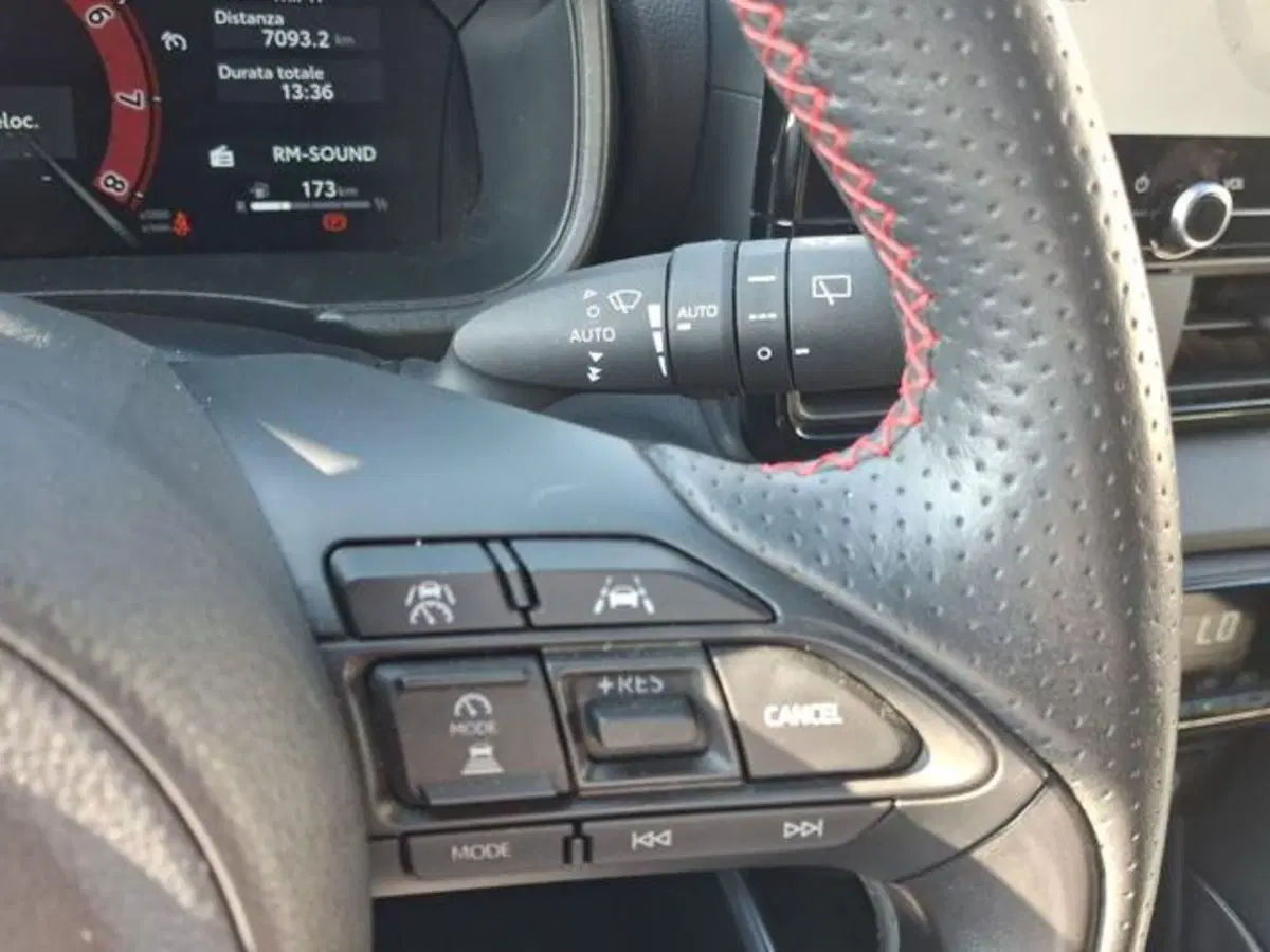 Toyota Yaris GR Sport usata a Roma (18)