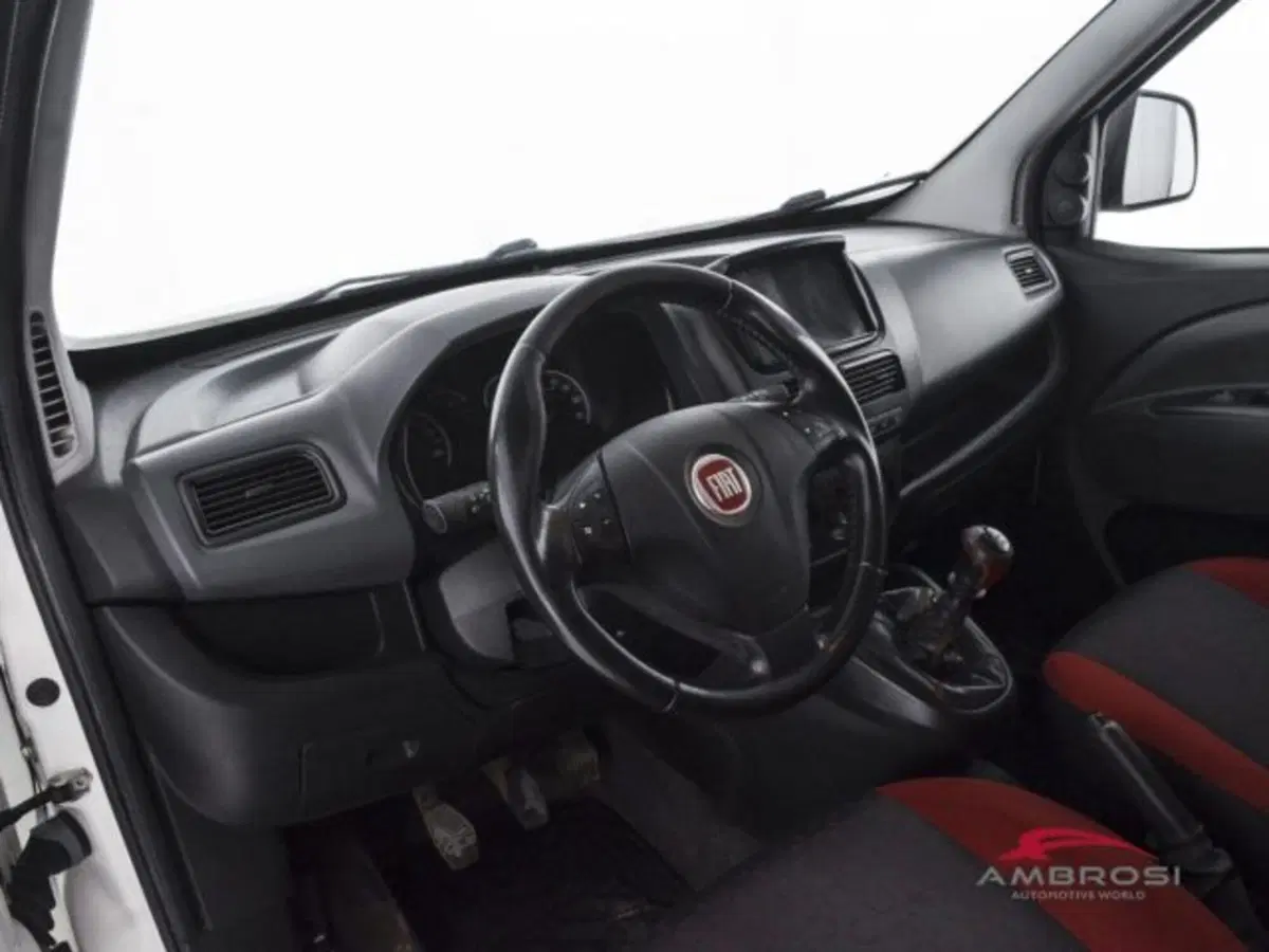 Fiat Doblò usata a Perugia (8)