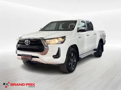 Toyota Hilux 2.D-4D 4WD porte Double Cab Lounge del 2023 usata a Castenaso