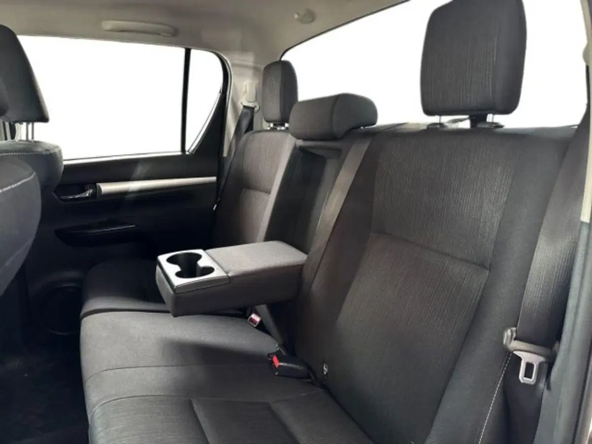 Toyota Hilux usata a Bologna (13)