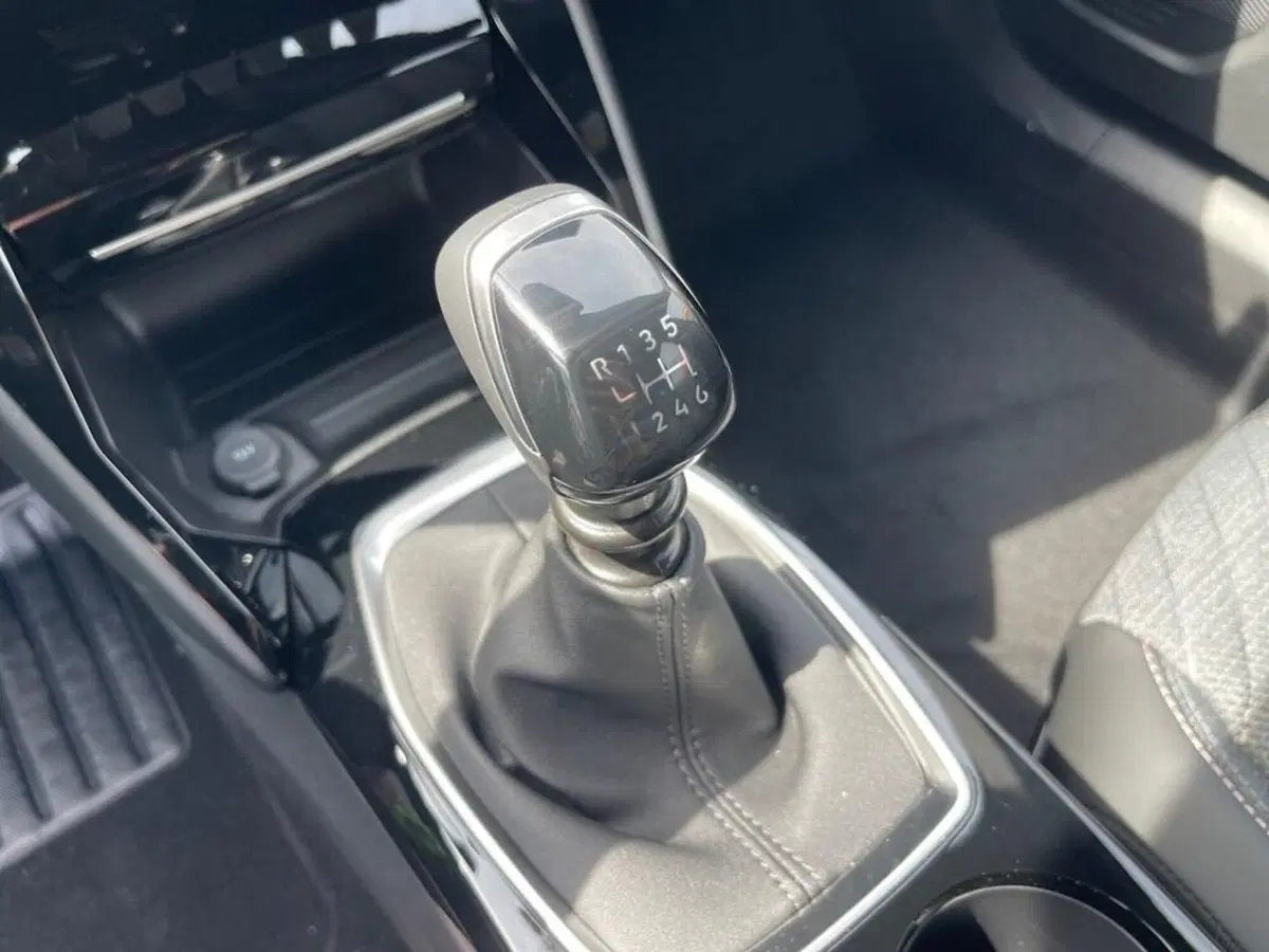 Peugeot 2008 nuova a Torino (12)