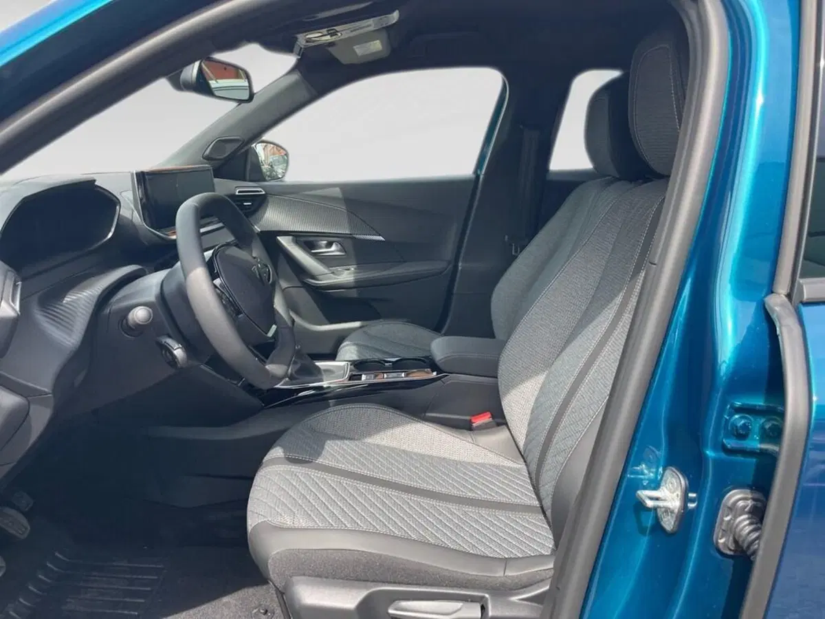 Peugeot 2008 nuova a Torino (7)