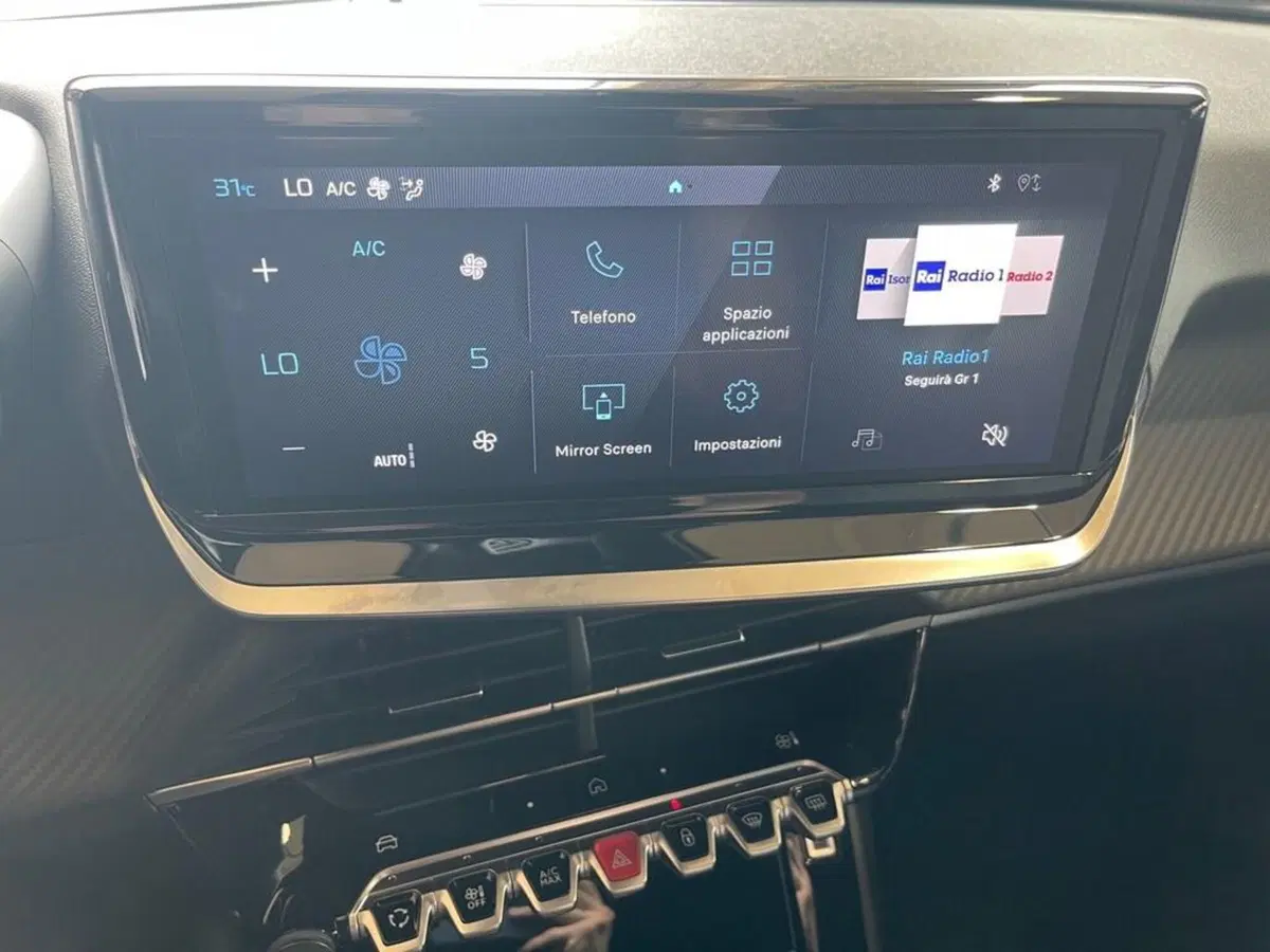Peugeot 2008 nuova a Torino (10)