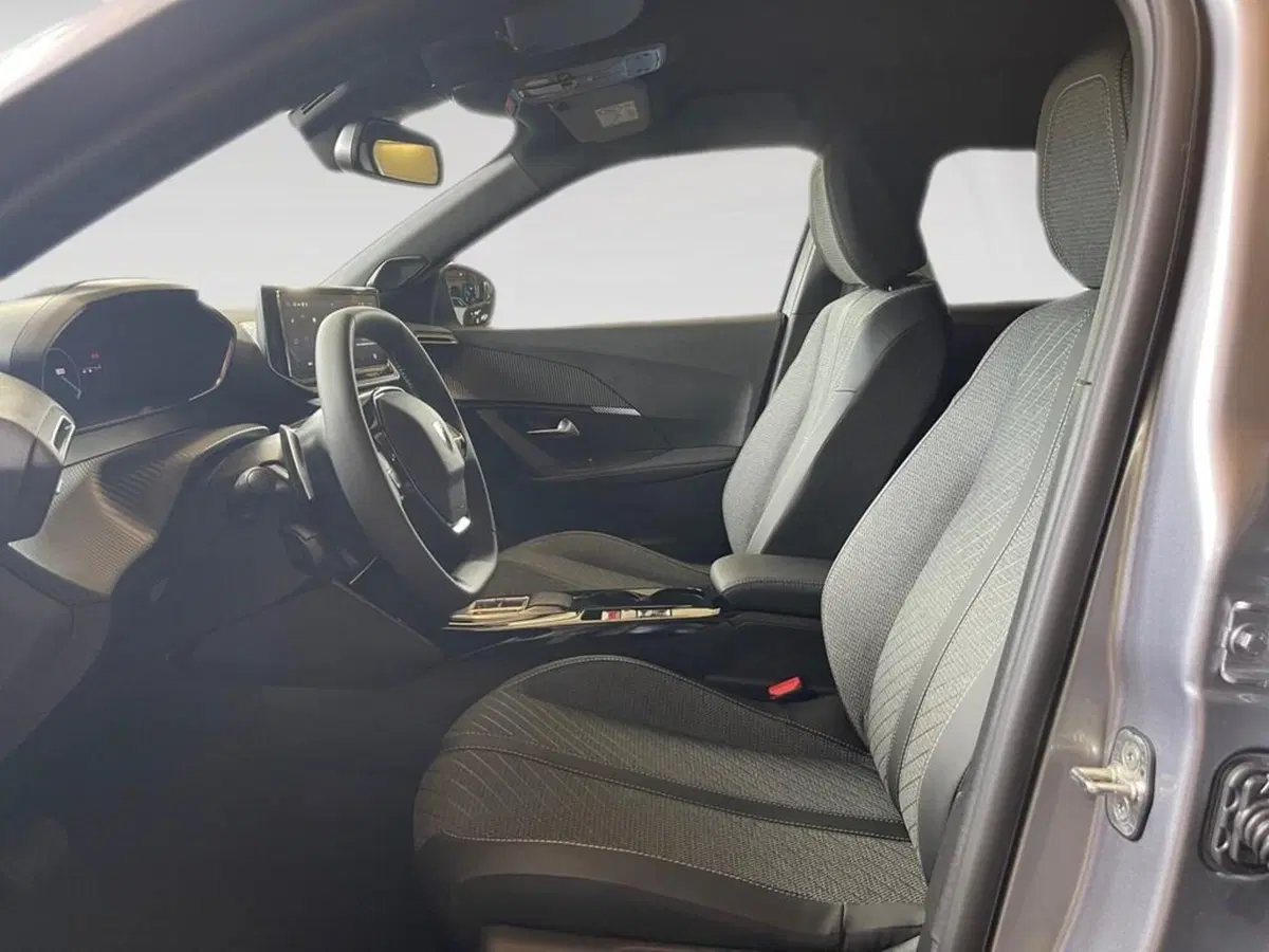 Peugeot 2008 nuova a Torino (7)