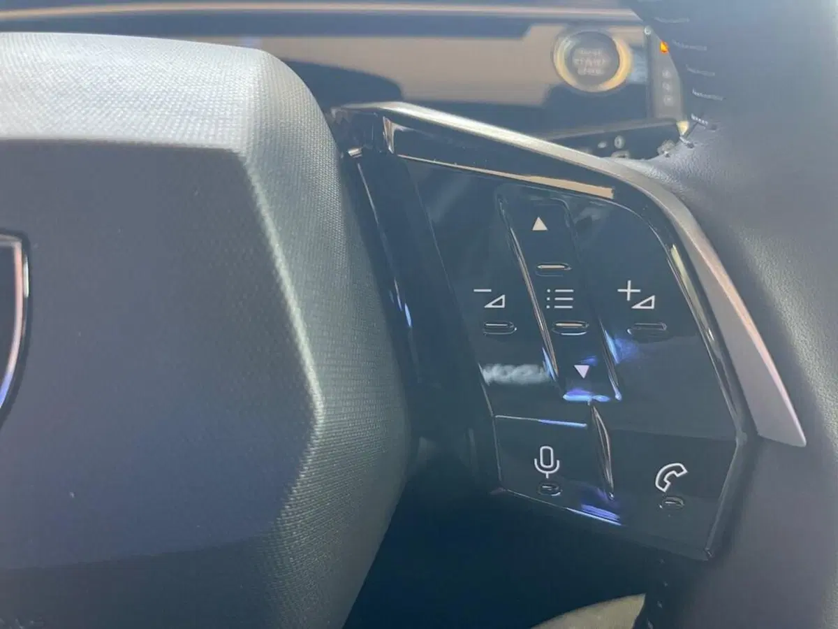Peugeot 5008 nuova a Torino (13)