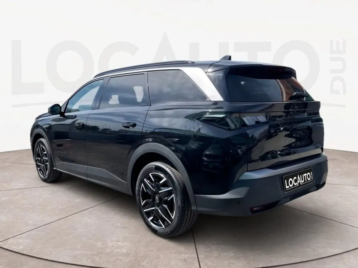 Peugeot 5008 nuova a Torino (5)
