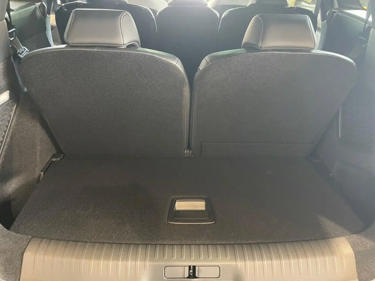 Peugeot 5008 nuova a Torino (9)