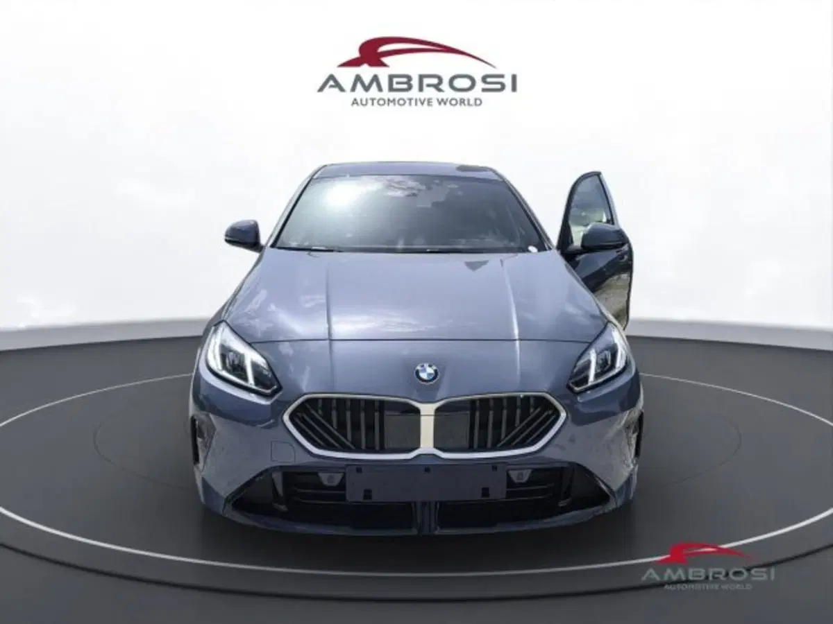 BMW Serie 1 nuova a Perugia (3)
