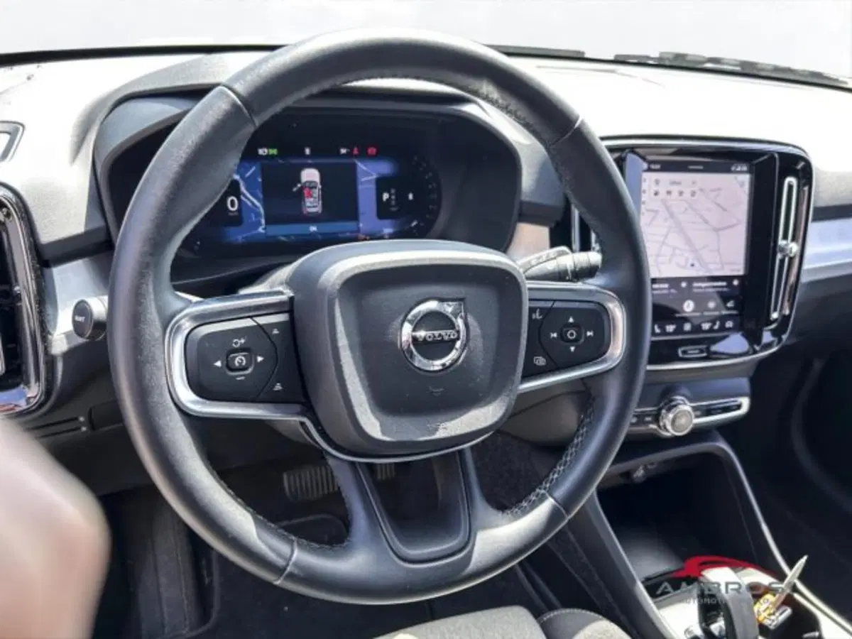 Volvo XC40 usata a Perugia (13)