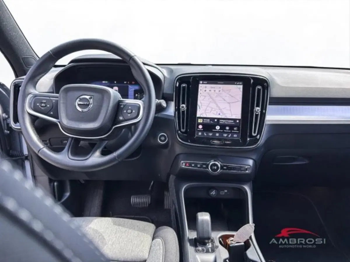 Volvo XC40 usata a Perugia (14)