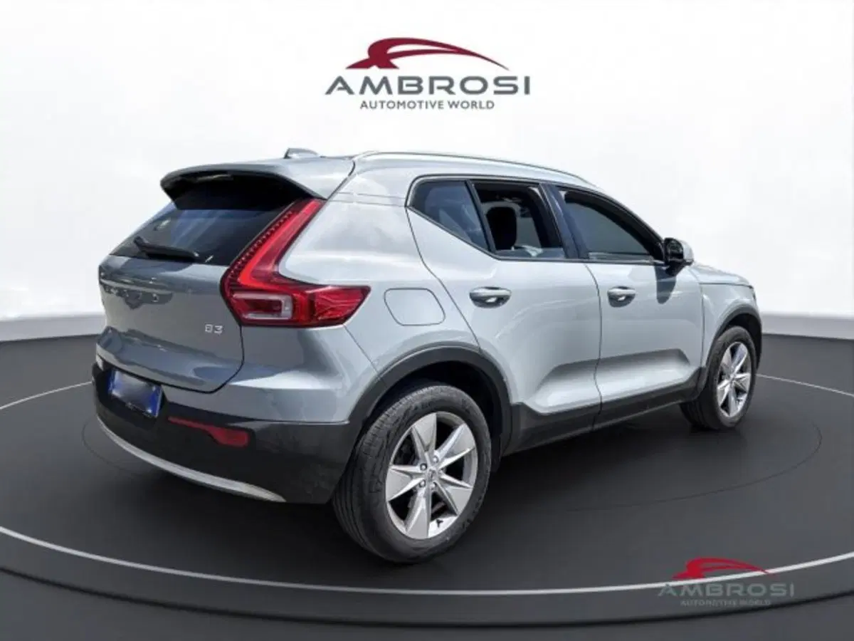 Volvo XC40 usata a Perugia (3)