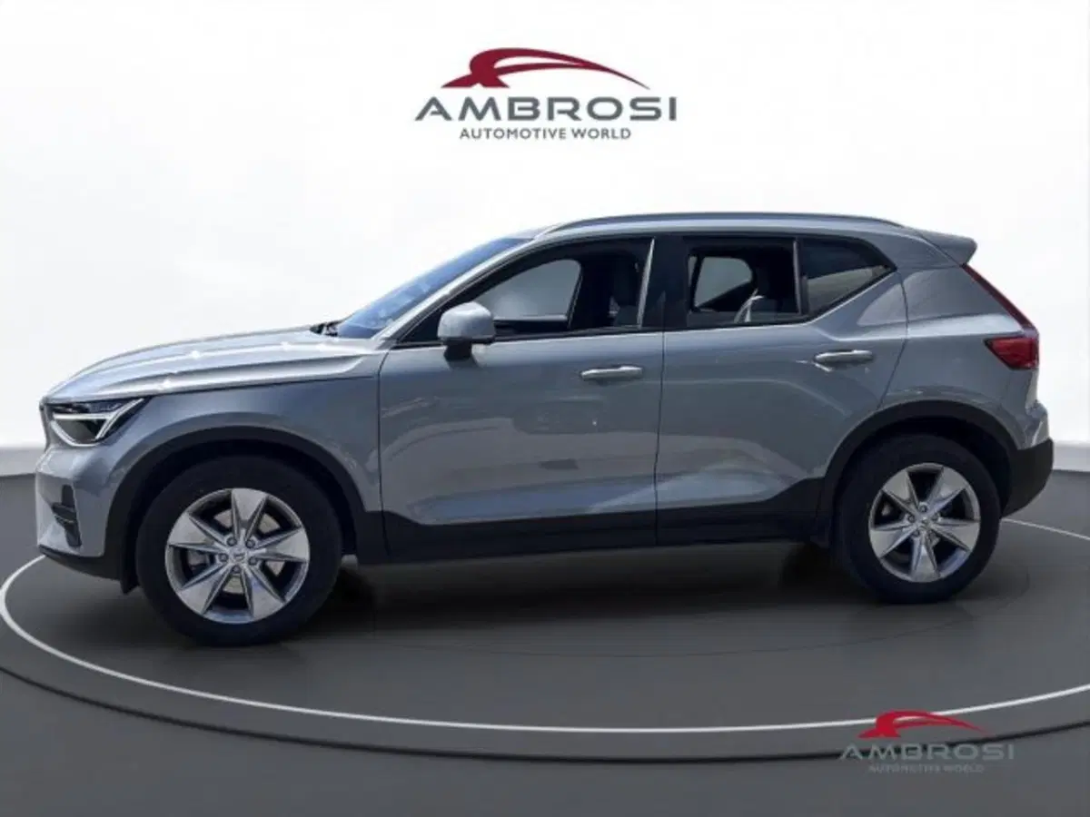 Volvo XC40 usata a Perugia (6)