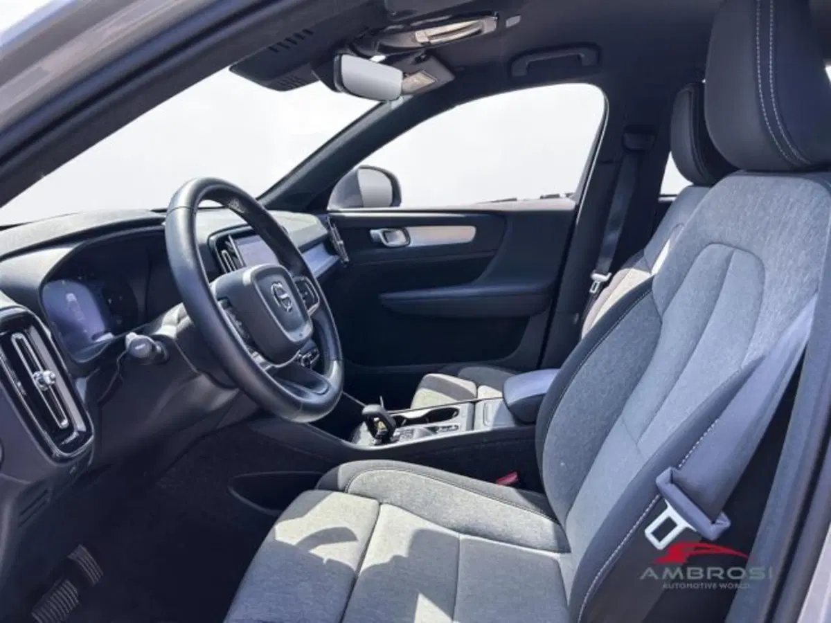Volvo XC40 usata a Perugia (9)