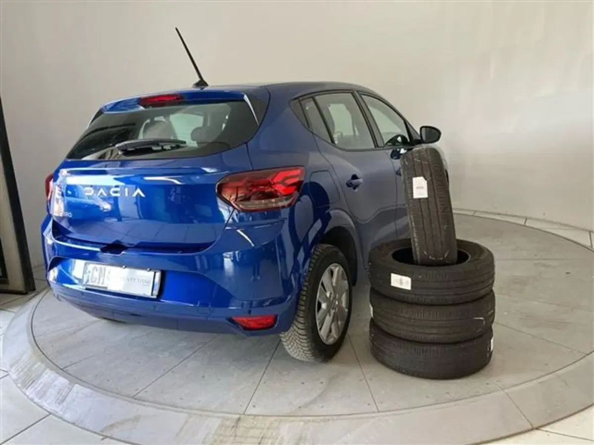 Dacia Sandero usata a Como (15)