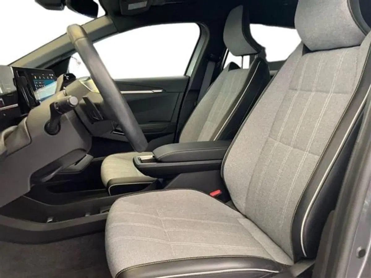Renault Megane E-Tech Electric usata a Como (10)