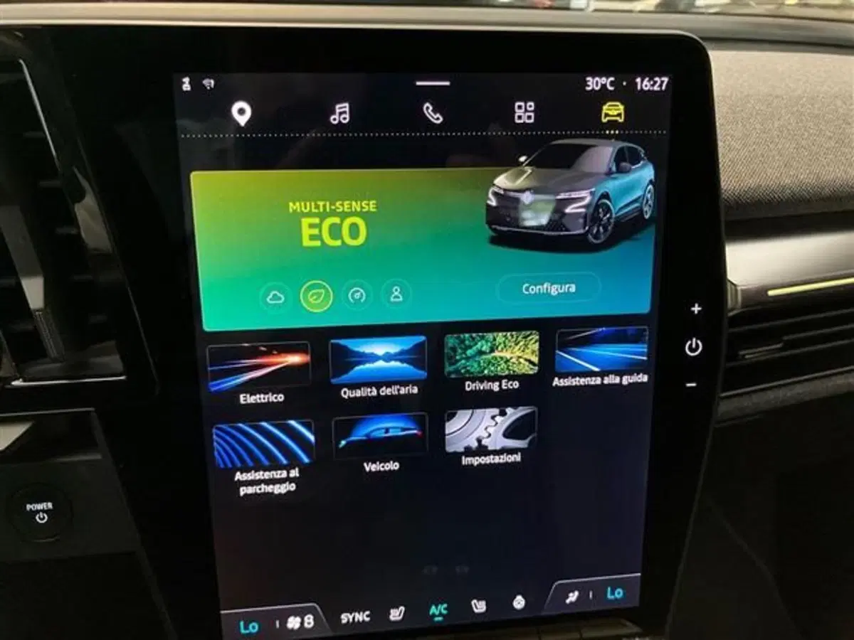 Renault Megane E-Tech Electric usata a Como (19)