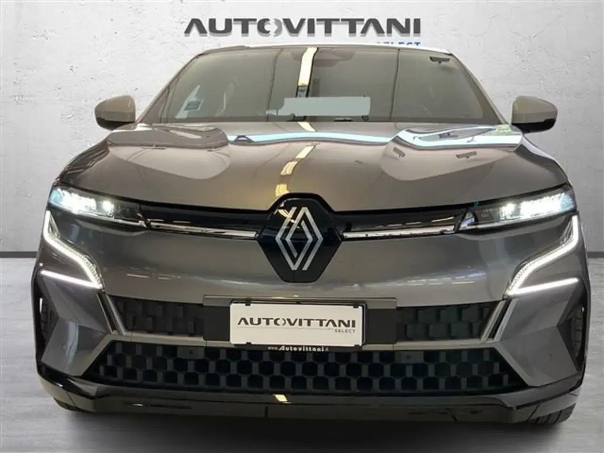 Renault Megane E-Tech Electric usata a Como (2)