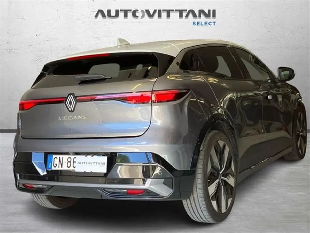 Renault Megane E-Tech Electric usata a Como (4)