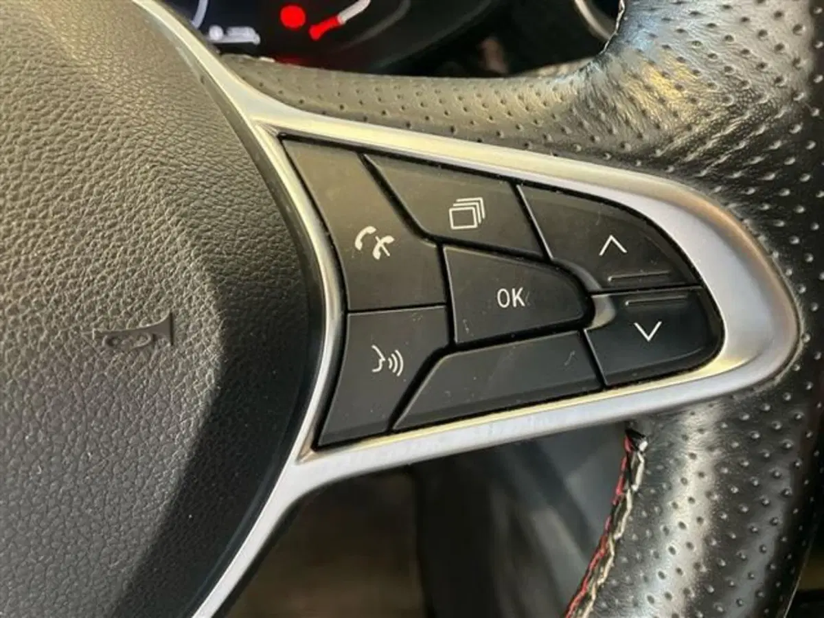 Renault Arkana usata a Como (18)