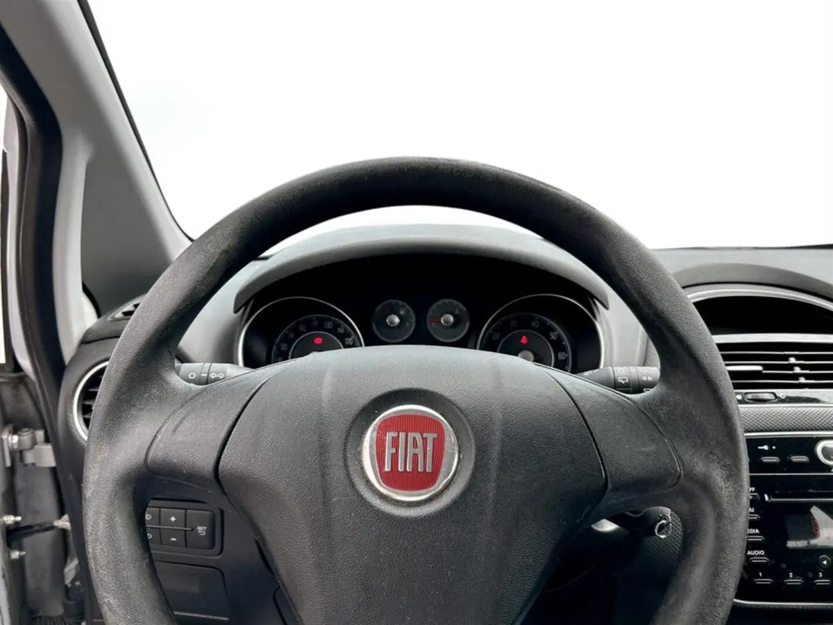 Fiat Punto usata a Piacenza (12)