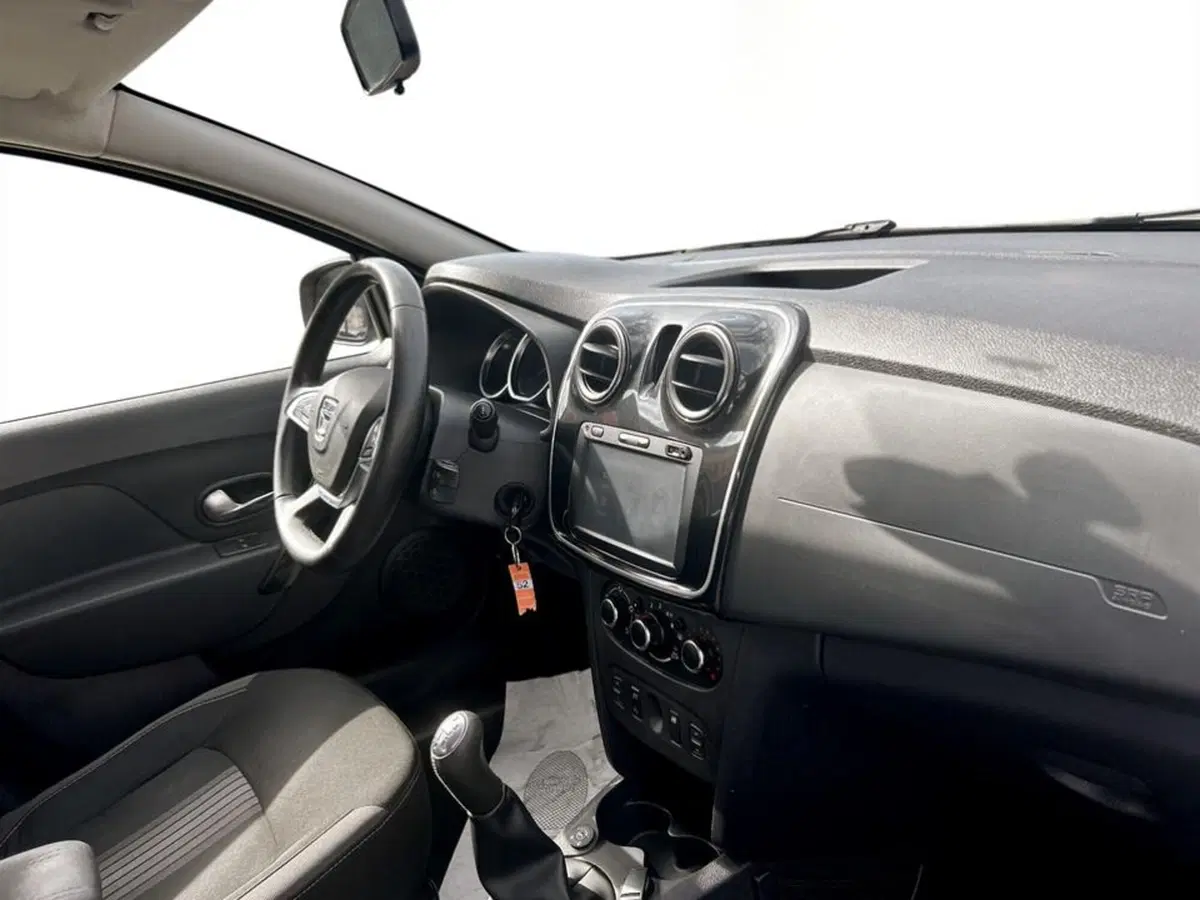 Dacia Sandero usata a Piacenza (14)