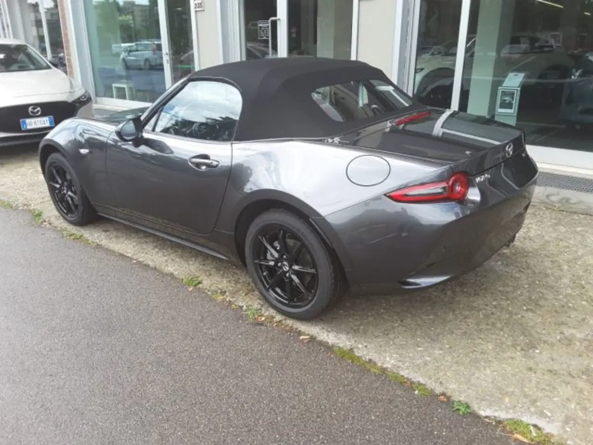 Mazda MX-5 nuova a Firenze (10)