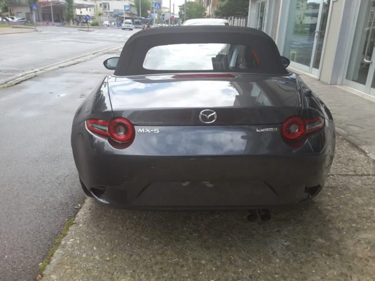 Mazda MX-5 nuova a Firenze (11)