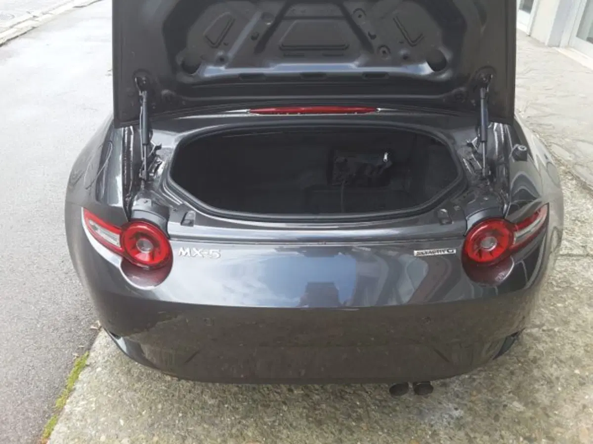 Mazda MX-5 nuova a Firenze (13)