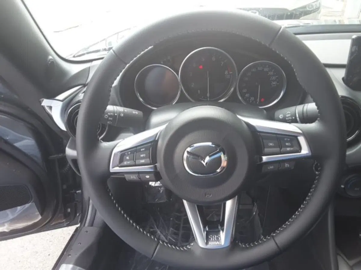 Mazda MX-5 nuova a Firenze (8)