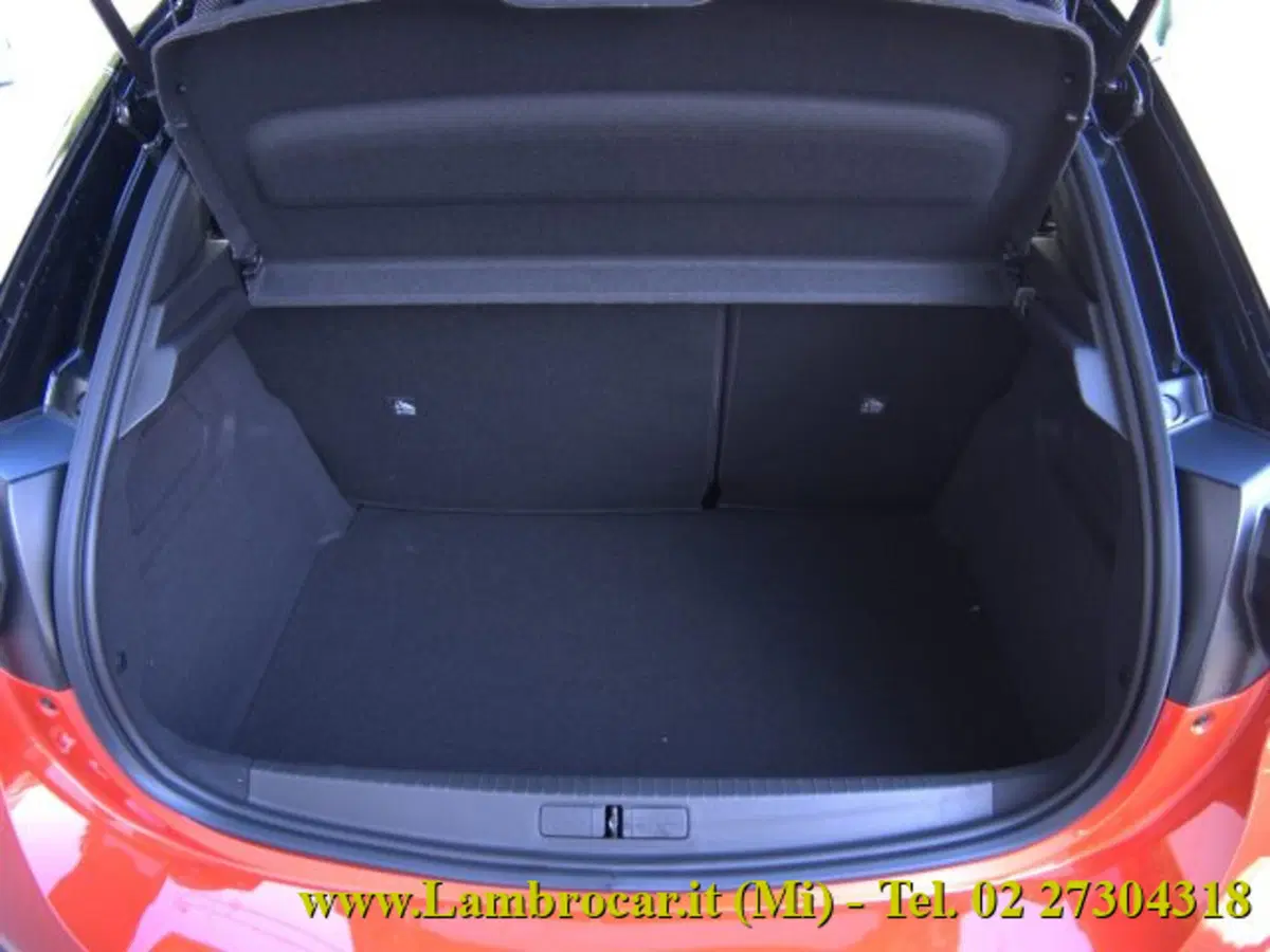 Opel Corsa nuova a Milano (13)