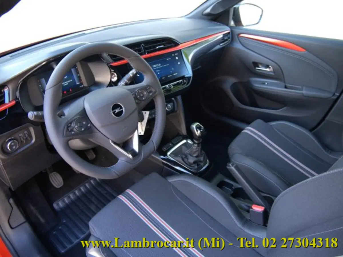Opel Corsa nuova a Milano (3)