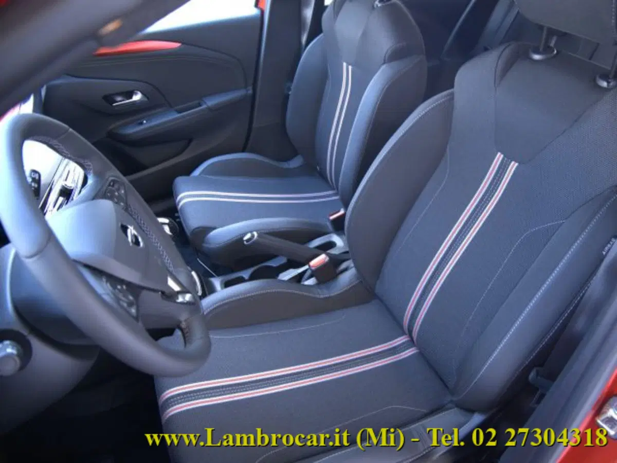 Opel Corsa nuova a Milano (4)