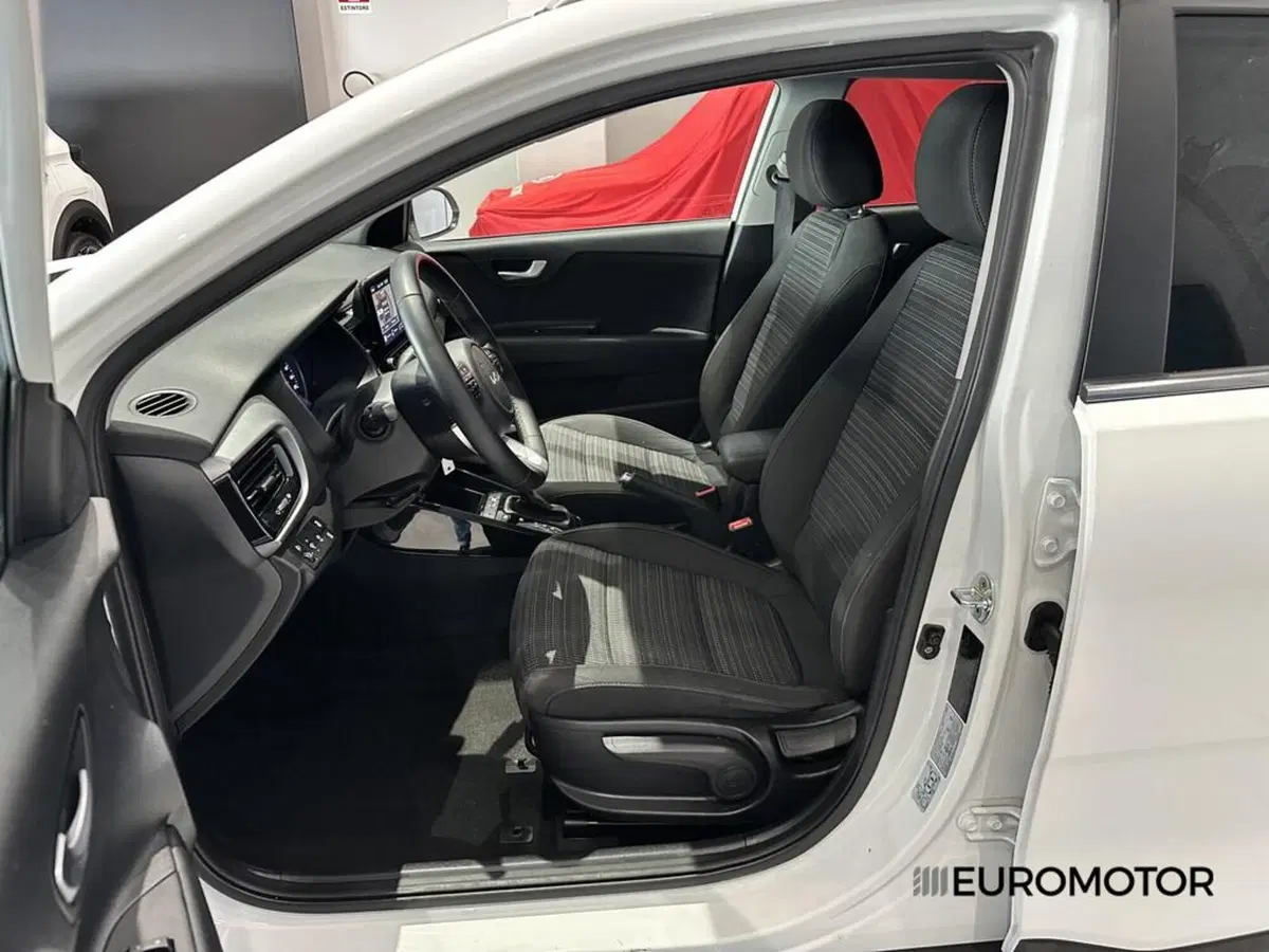 Kia Stonic usata a Bari (14)