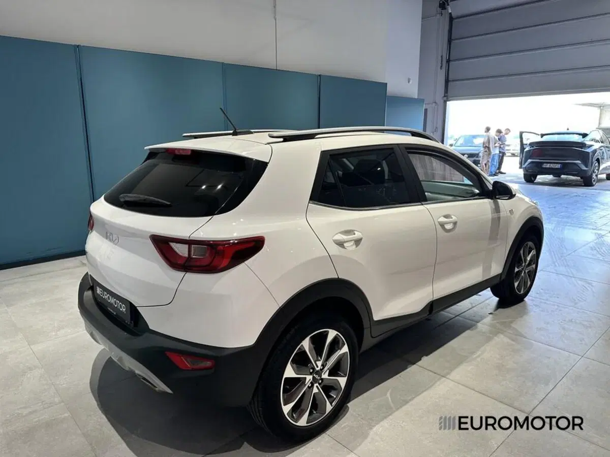 Kia Stonic usata a Bari (6)