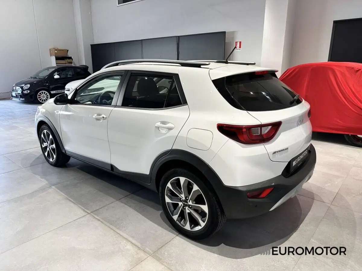 Kia Stonic usata a Bari (7)