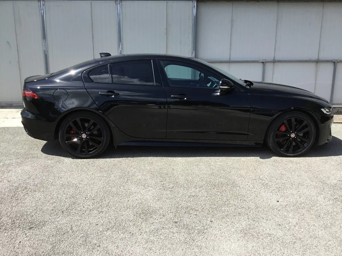 Jaguar XE usata a Napoli (3)