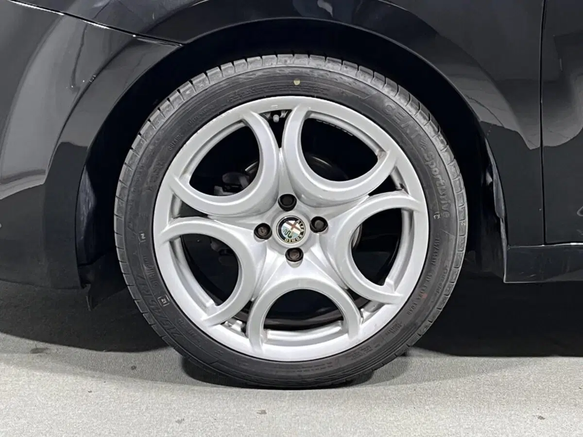 Alfa Romeo MiTo usata a Sondrio (9)