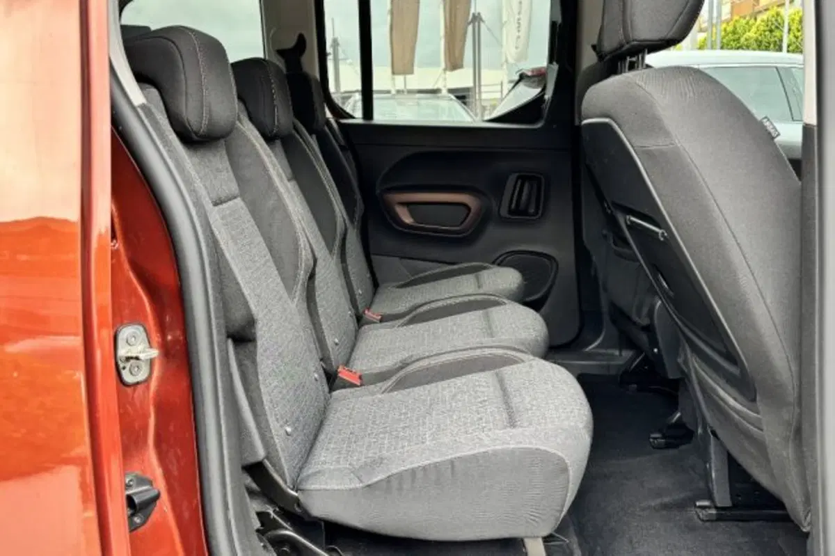 Peugeot Rifter usata a Latina (10)