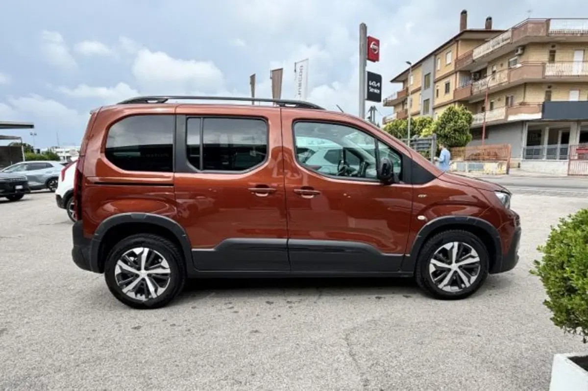 Peugeot Rifter usata a Latina (4)