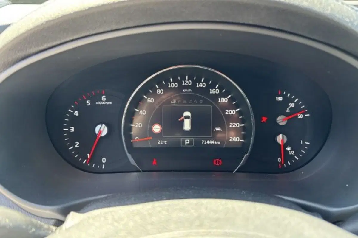 Kia Sorento usata a Latina (13)