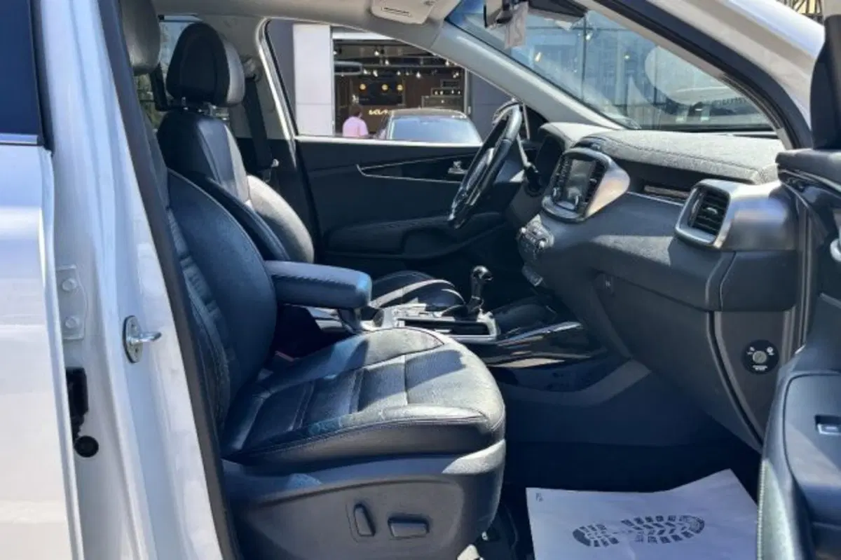 Kia Sorento usata a Latina (8)