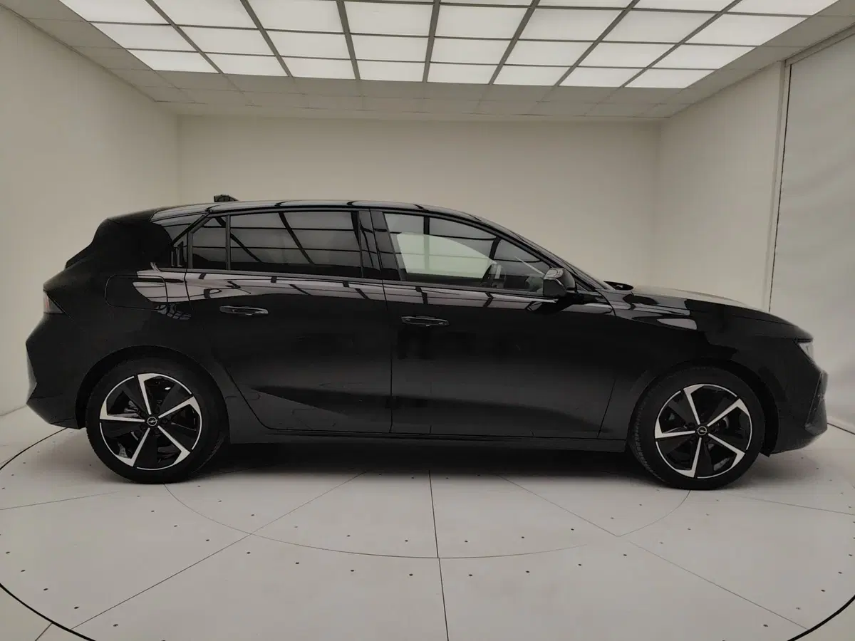 Opel Astra usata a Como (19)
