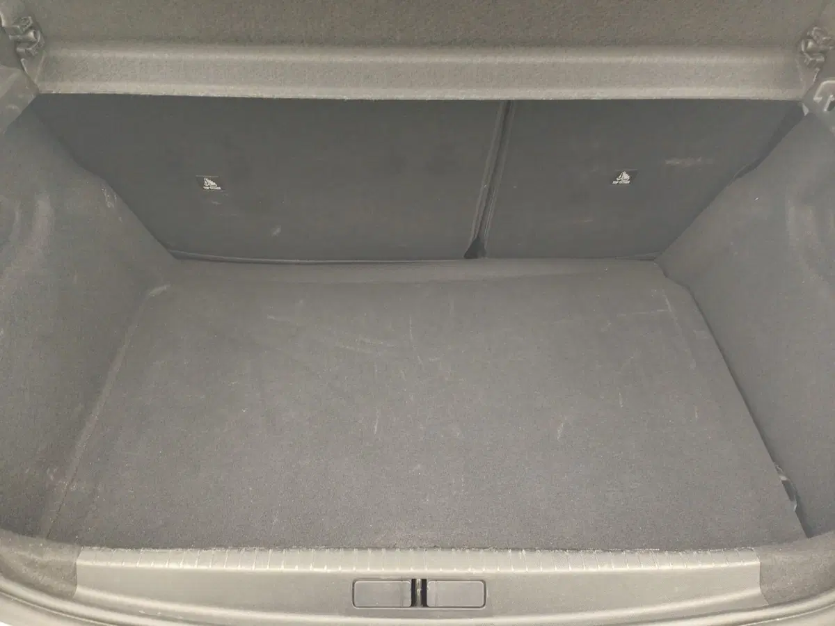 Peugeot 208 usata a Como (17)