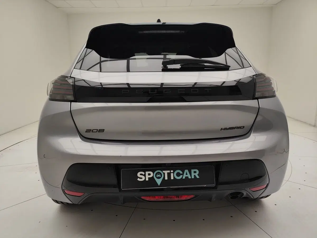Peugeot 208 usata a Como (5)